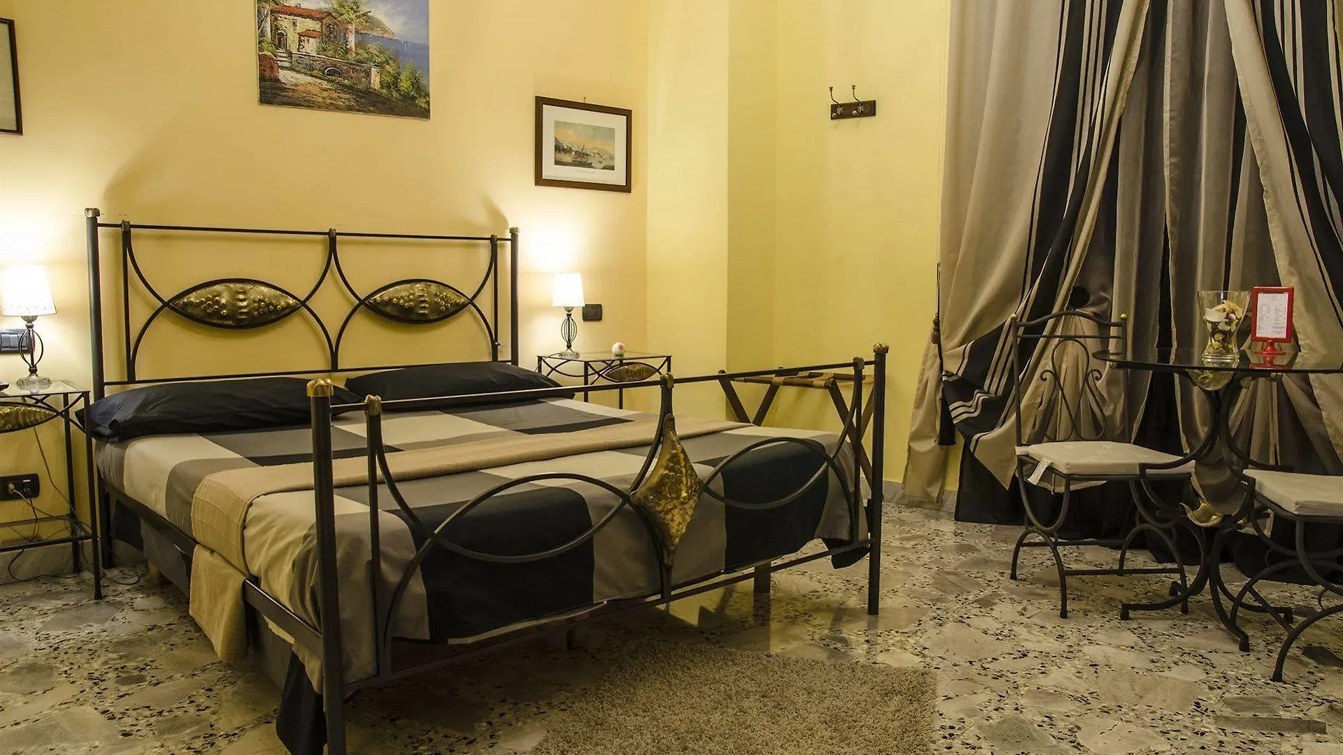Backpacker Naples 호스텔